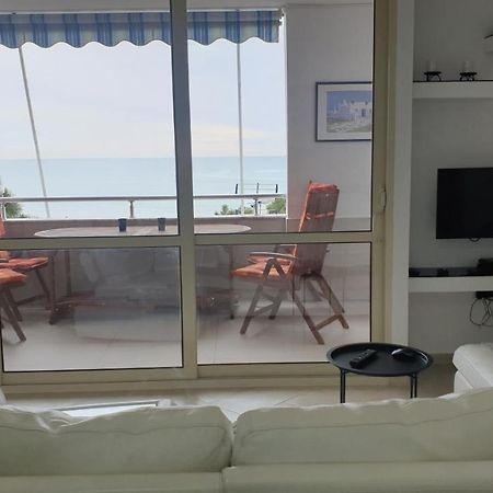 M&I Beach Apartment With Sea View Durrës Esterno foto