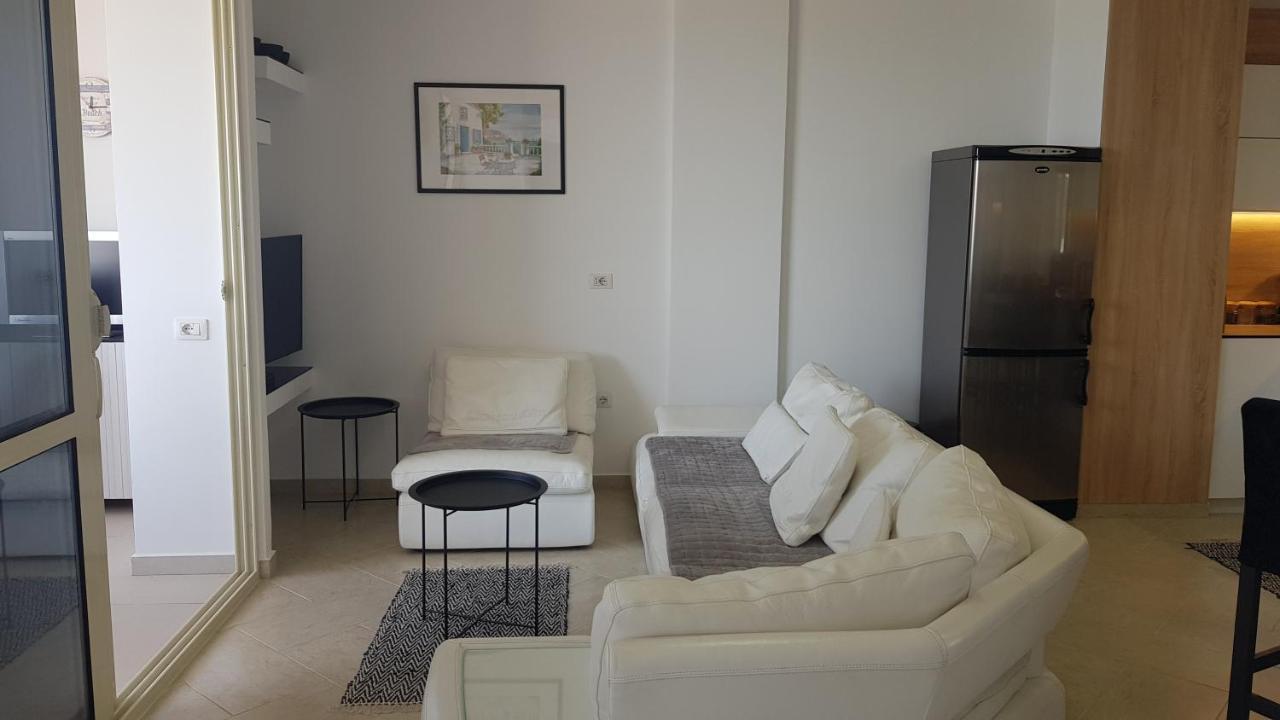 M&I Beach Apartment With Sea View Durrës Esterno foto