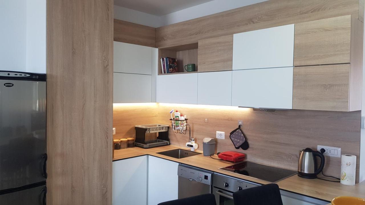 M&I Beach Apartment With Sea View Durrës Esterno foto