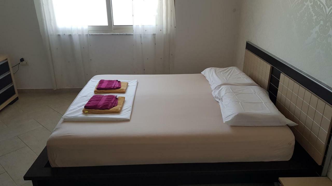 M&I Beach Apartment With Sea View Durrës Esterno foto